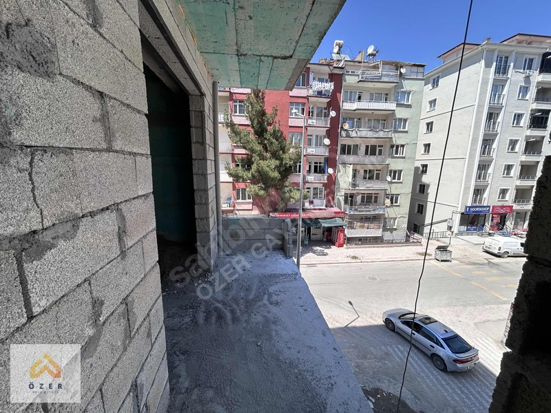 Özer Gayrimenkul'den 2+1 Sıfır Daire Tapu Bitişiğin'de — fotoğraf 4