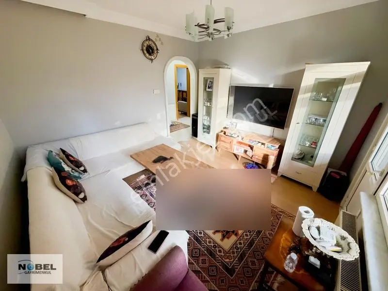 Üsküdar Takatuka Yokuşunda Güney-batı Cephe Ferah 2+1 Daire — fotoğraf 2