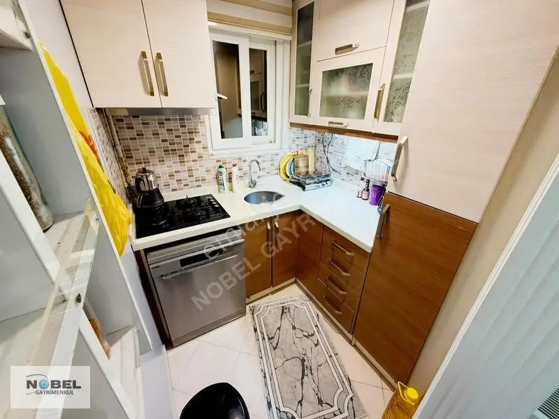 Üsküdar Takatuka Yokuşunda Güney-batı Cephe Ferah 2+1 Daire — fotoğraf 11