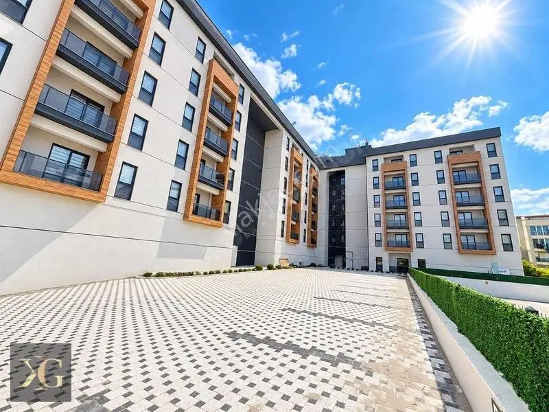 Pruva'dan Ana Cadde Üzerinde Sıfır Sitede 2+1 Lüks Satılık Daire — fotoğraf 4