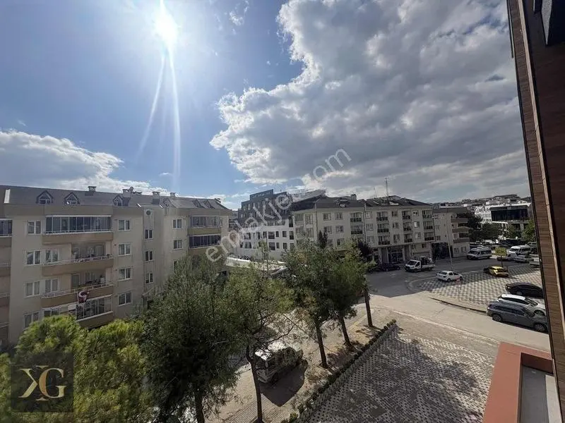 Pruva'dan Ana Cadde Üzerinde Sıfır Sitede 2+1 Lüks Satılık Daire — fotoğraf 25