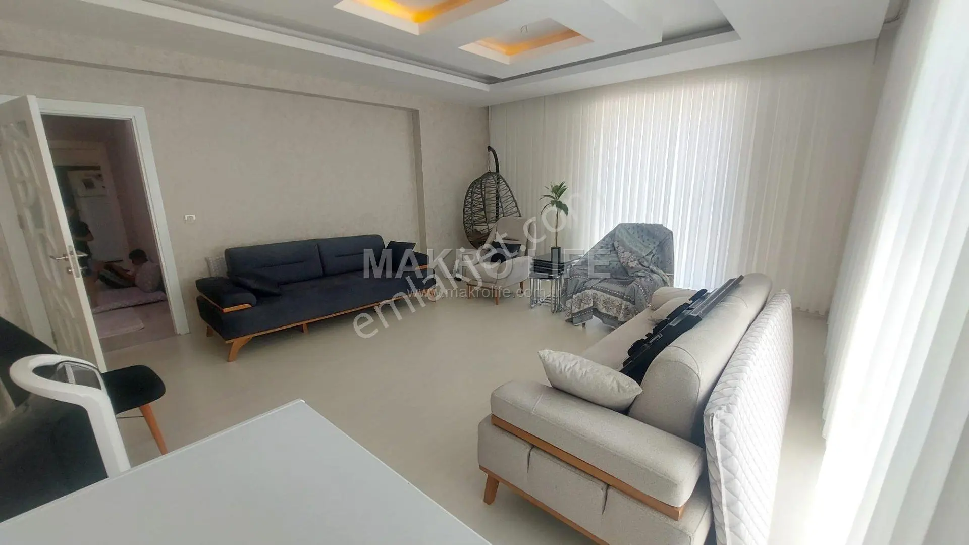 Fabrika Mahallesi'nin En Bakımlı 3+1 Dairesi Satışta — fotoğraf 4