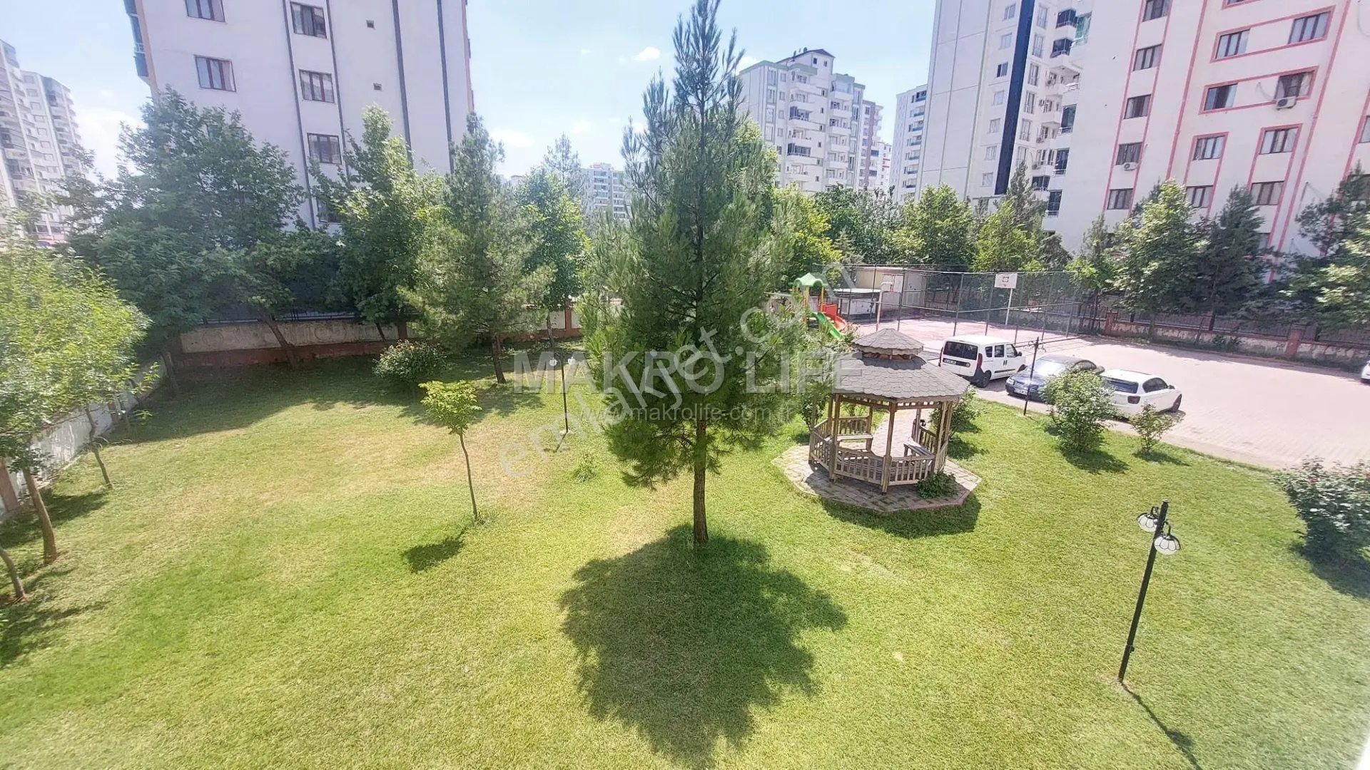 Fabrika Mahallesi'nin En Bakımlı 3+1 Dairesi Satışta — fotoğraf 13