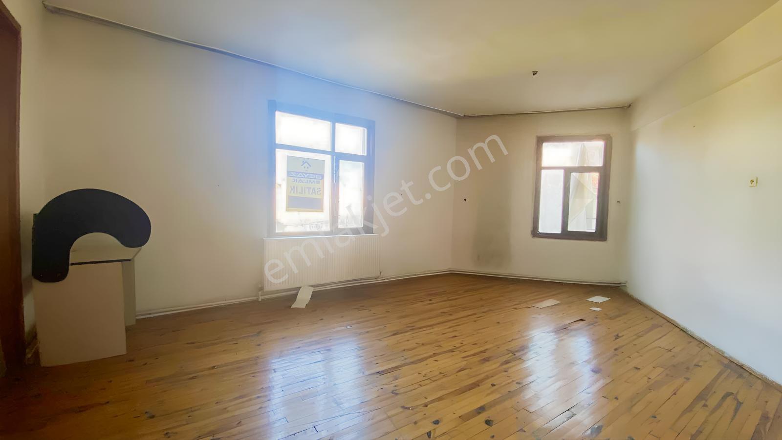 Çarşı Merkezi Konumda 3+1 Satılık Daire — fotoğraf 6