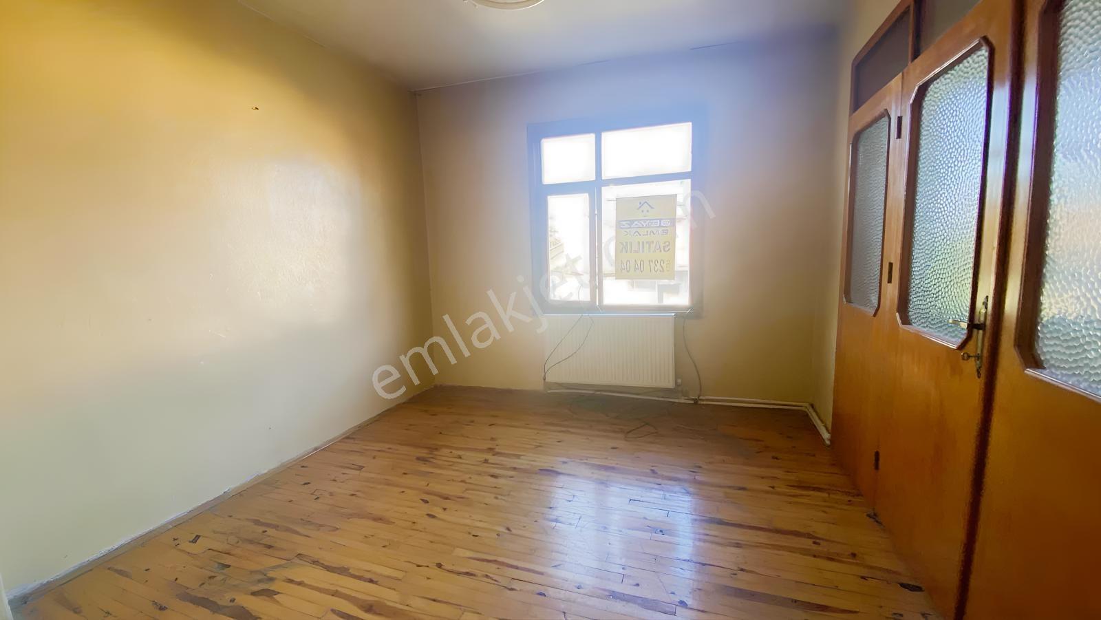 Çarşı Merkezi Konumda 3+1 Satılık Daire — fotoğraf 13
