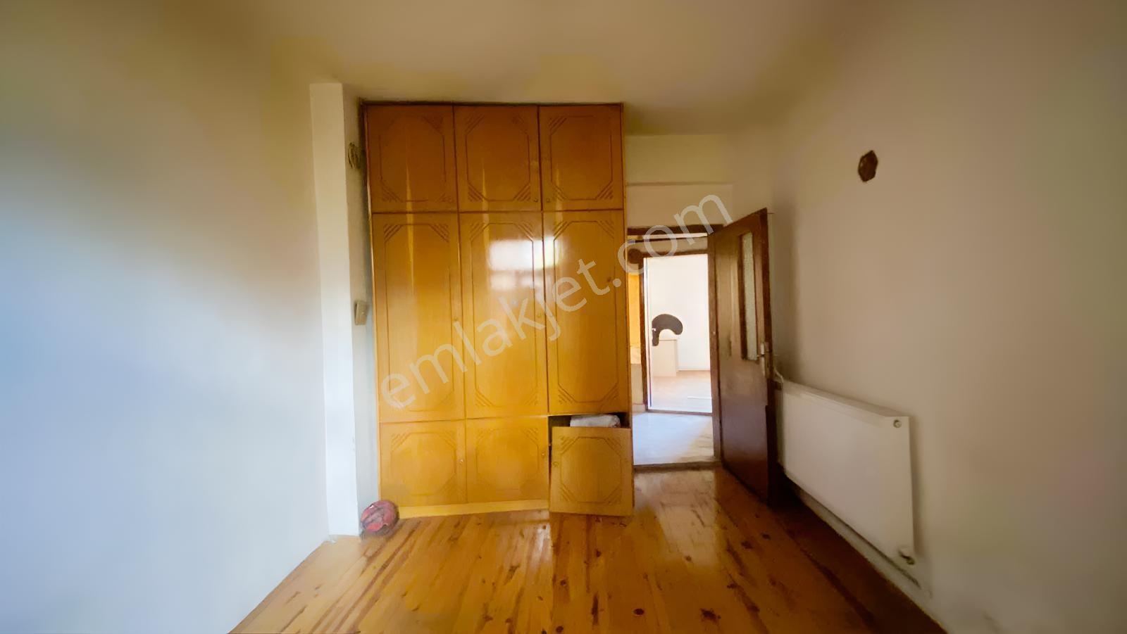 Çarşı Merkezi Konumda 3+1 Satılık Daire — fotoğraf 14