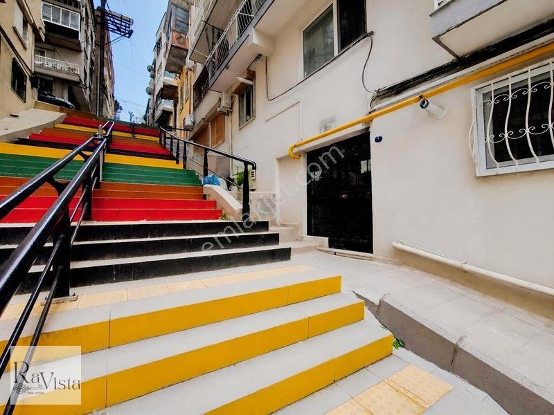 Mithatpaşa Caddesi Üzeri Satılık 2+1 Daire — fotoğraf 5