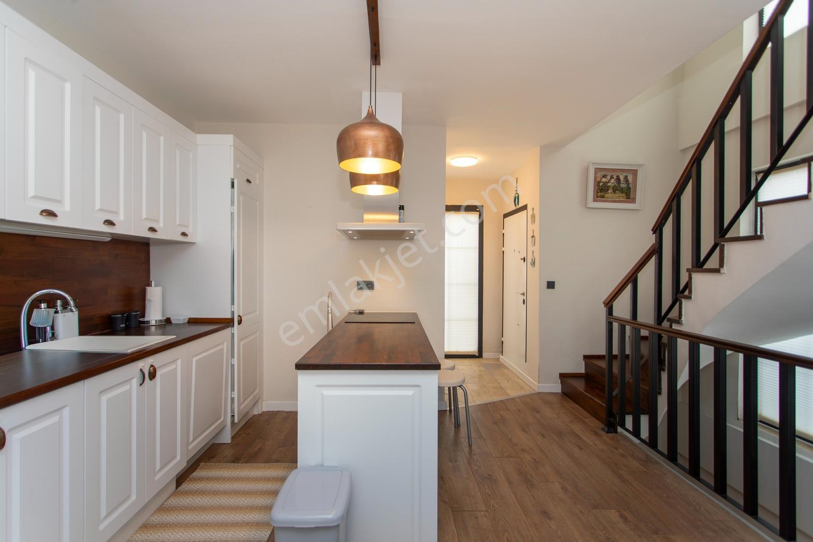 Foça Foçaköyde Havuzlu Butik Site İçerisinde Satılık 2+2 Villa — fotoğraf 12