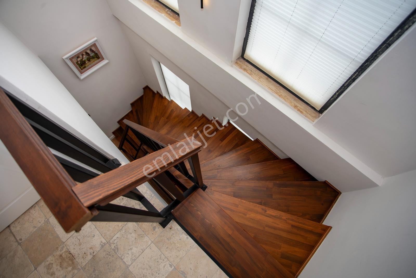Foça Foçaköyde Havuzlu Butik Site İçerisinde Satılık 2+2 Villa — fotoğraf 13