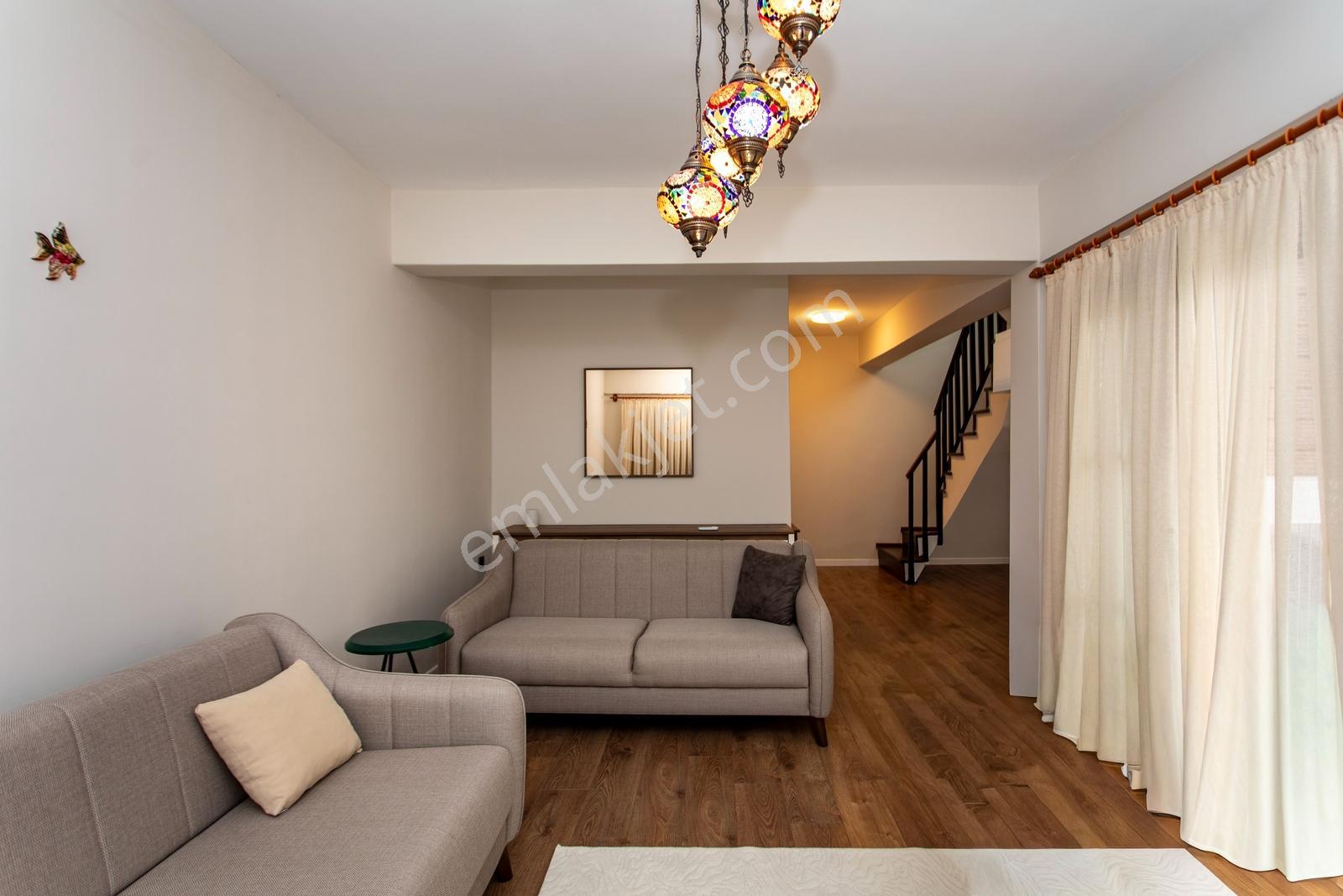 Foça Foçaköyde Havuzlu Butik Site İçerisinde Satılık 2+2 Villa — fotoğraf 15