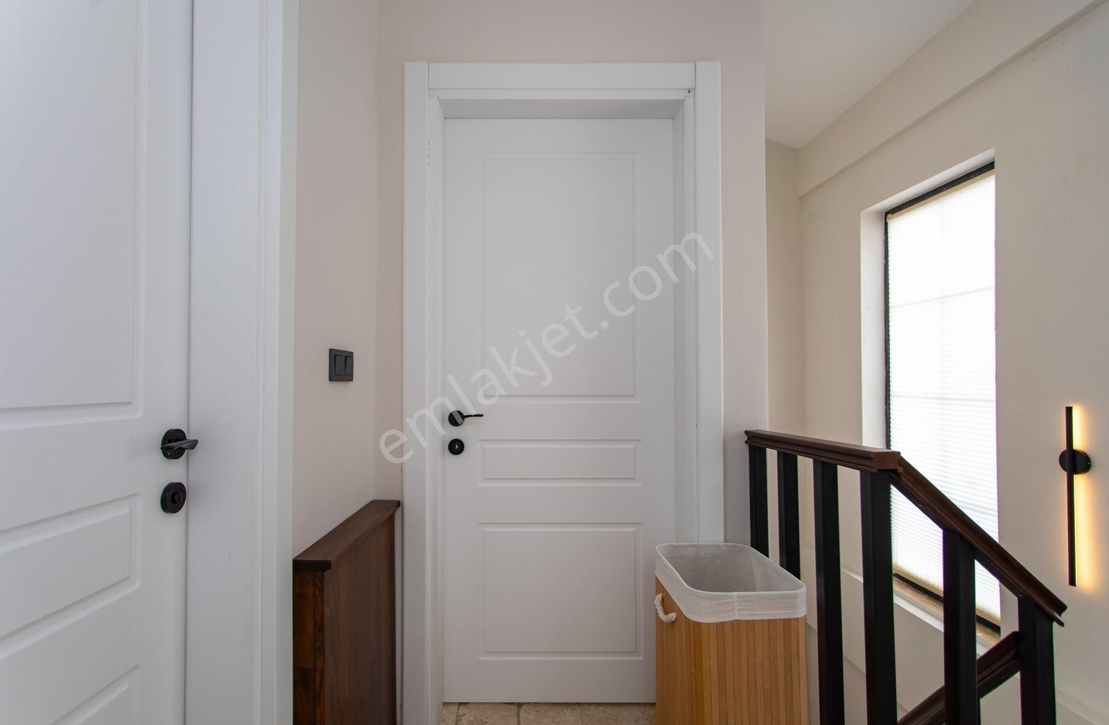 Foça Foçaköyde Havuzlu Butik Site İçerisinde Satılık 2+2 Villa — fotoğraf 18