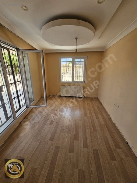 Satılık 2+1 Bahçe Kullanımlı, Kapalı Otoparklı Daire — fotoğraf 5
