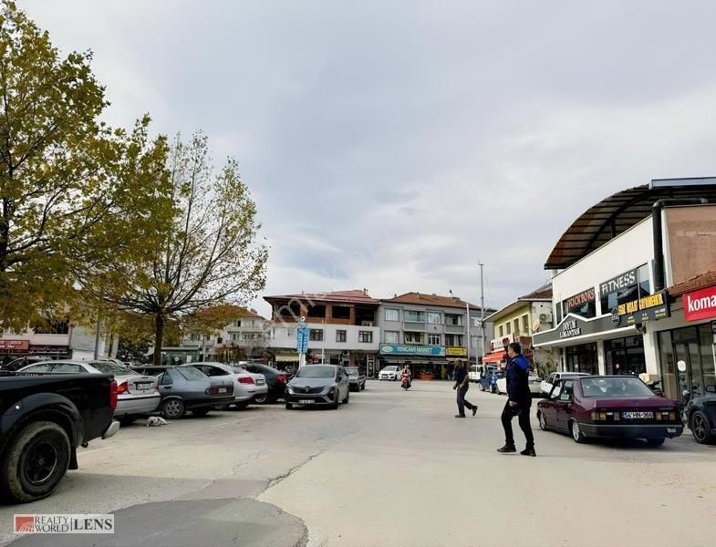 Acil Satılık! Akyazı Yenicami'de 3+1 İçi Komple Yenilenmiş Daire — fotoğraf 4
