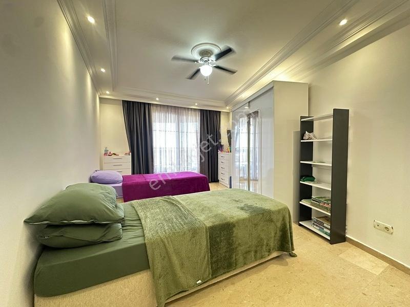 Alanya Tosmur'da 2+1 Eşyalı Deniz Manzaralı Satılık Daire — fotoğraf 16