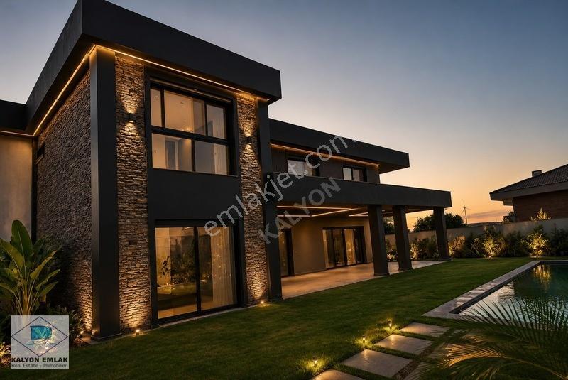 Çeşme Ovacık'Ta 890 M2 Arsa 495 M2 Kapalı Alanlı Ultra Lüx Villa