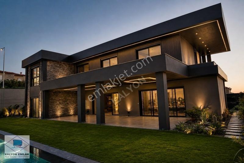 Çeşme Ovacık'ta 890 M2 Arsa 495 M2 Kapalı Alanlı Ultra Lüx Villa — fotoğraf 2
