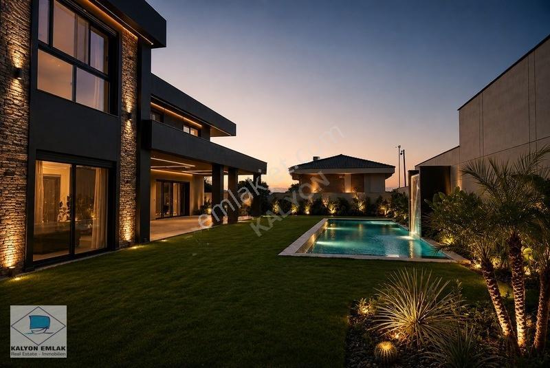 Çeşme Ovacık'ta 890 M2 Arsa 495 M2 Kapalı Alanlı Ultra Lüx Villa — fotoğraf 3