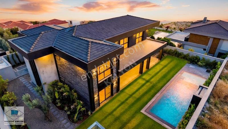 Çeşme Ovacık'ta 890 M2 Arsa 495 M2 Kapalı Alanlı Ultra Lüx Villa — fotoğraf 5