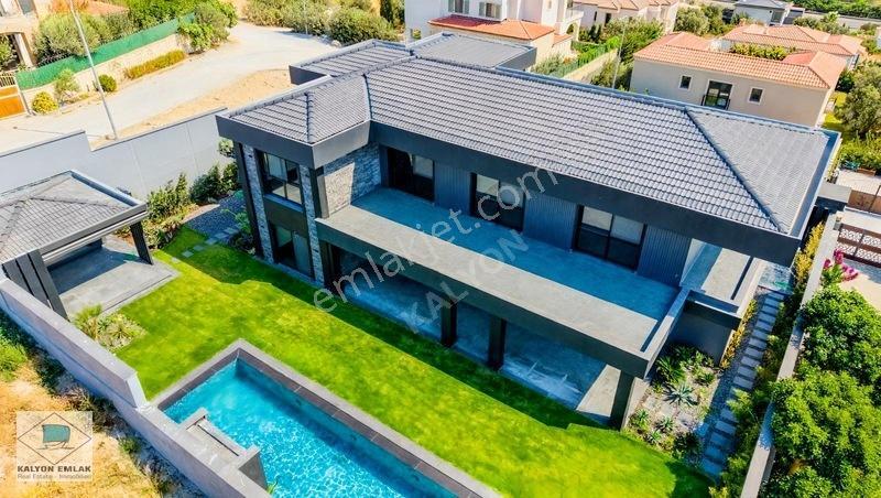 Çeşme Ovacık'ta 890 M2 Arsa 495 M2 Kapalı Alanlı Ultra Lüx Villa — fotoğraf 33