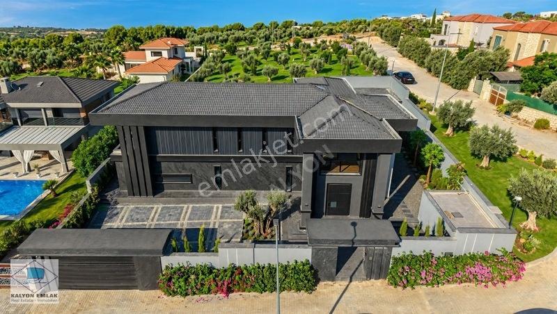 Çeşme Ovacık'ta 890 M2 Arsa 495 M2 Kapalı Alanlı Ultra Lüx Villa — fotoğraf 35