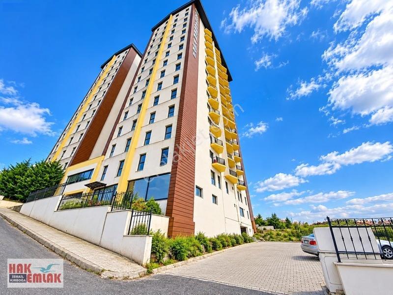Hak Emlak'tan Üniversite Girişi Cadde Cepheli Eşyalı 2+1 Daire — fotoğraf 3