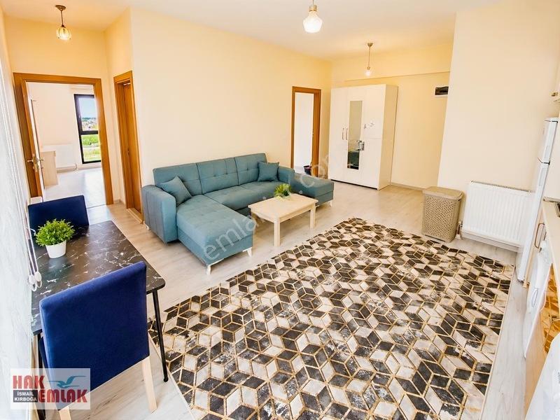 Hak Emlak'tan Üniversite Girişi Cadde Cepheli Eşyalı 2+1 Daire — fotoğraf 11