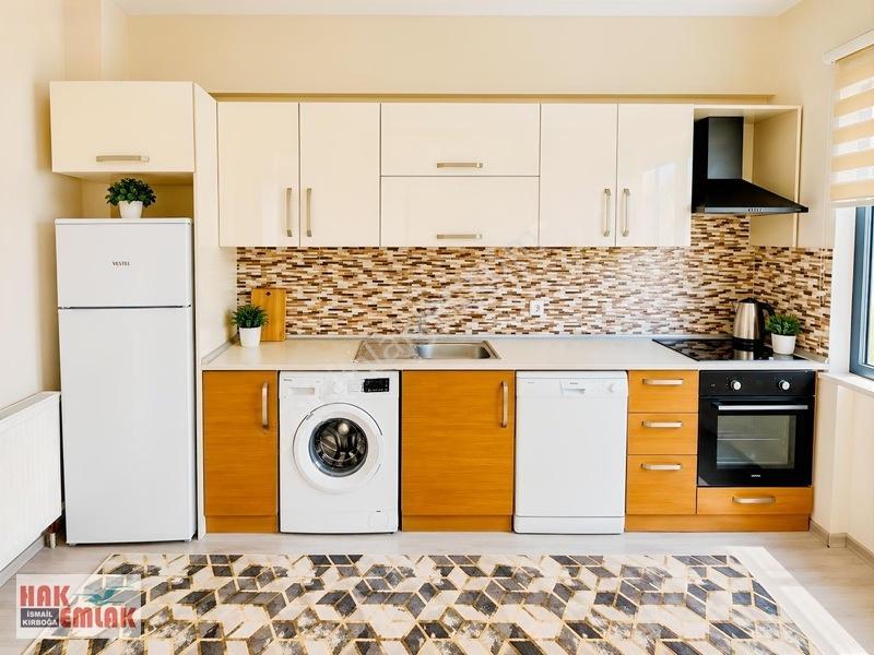 Hak Emlak'tan Üniversite Girişi Cadde Cepheli Eşyalı 2+1 Daire — fotoğraf 12