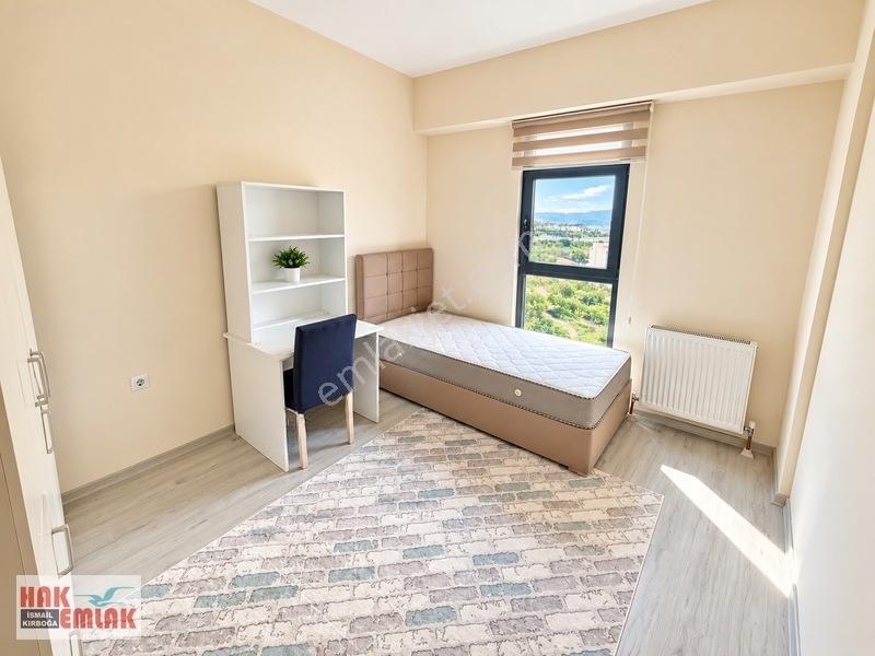 Hak Emlak'tan Üniversite Girişi Cadde Cepheli Eşyalı 2+1 Daire — fotoğraf 16
