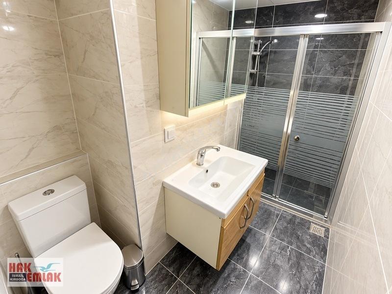Hak Emlak'tan Üniversite Girişi Cadde Cepheli Eşyalı 2+1 Daire — fotoğraf 22