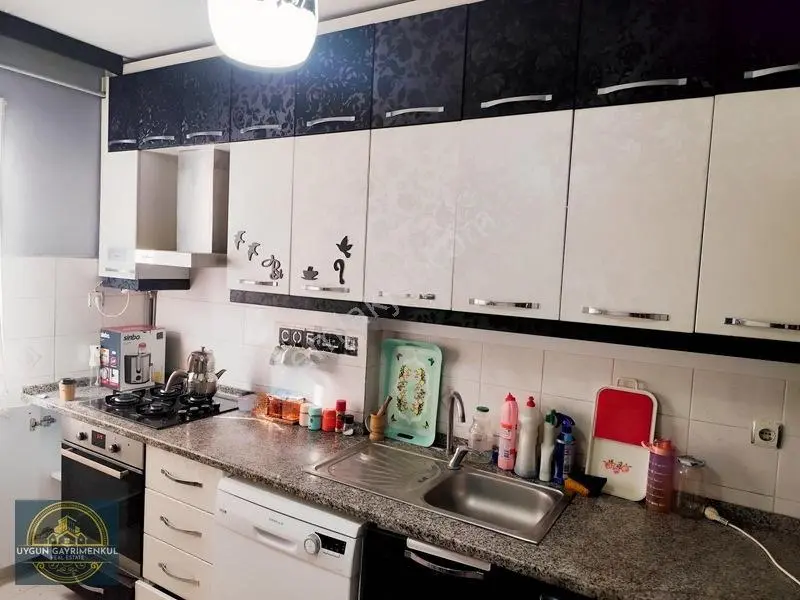 Mükemmel Lokasyonda 3 Katlı Müstakil Bahçeli Satılık Bina — fotoğraf 12