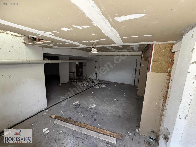 Rönesans Emlaktan Aydınlık Caddesine Cephe Köşe Kiralık Dükkan — fotoğraf 18