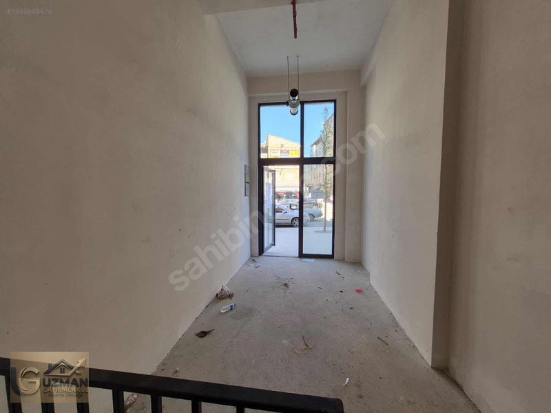 Kışla Cad. Kiralık 25 M² Dükkan + 40 M² Bodrum — fotoğraf 4