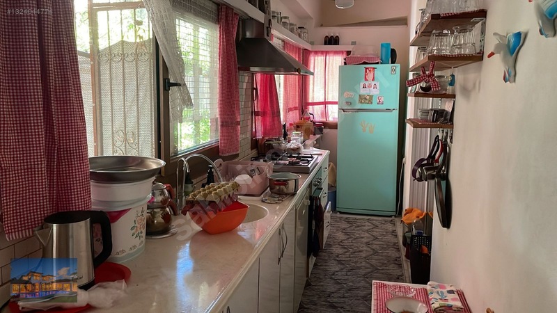 Kuşadası Davutlar Merkezde Bahçeli Satılık 2+1 Daire