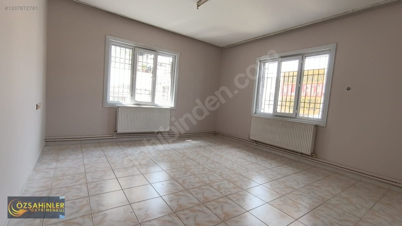 Mimarsinanda Köşe Başı 1. Kat Kiralık Daire