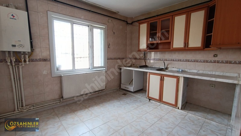 Mimarsinanda Köşe Başı 1. Kat Kiralık Daire — fotoğraf 7