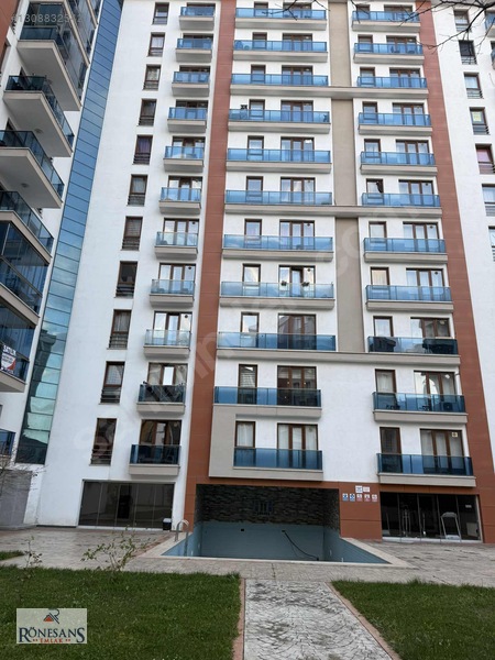 Rönesans Emlak'tan Güvenlikli Site İçinde Ulaşıma Yakın 1+1 — fotoğraf 4