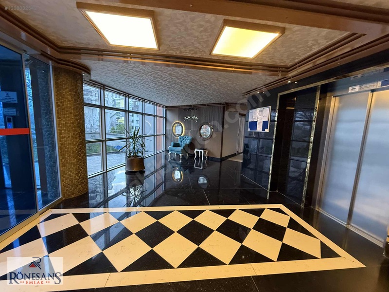 Rönesans Emlak'tan Güvenlikli Site İçinde Ulaşıma Yakın 1+1 — fotoğraf 7