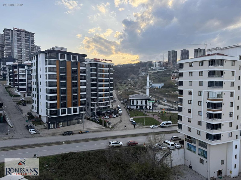 Rönesans Emlak'tan Güvenlikli Site İçinde Ulaşıma Yakın 1+1 — fotoğraf 13
