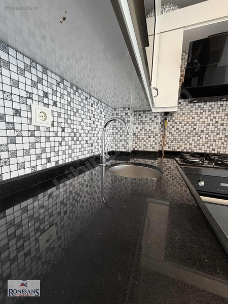 Rönesans Emlak'tan Güvenlikli Site İçinde Ulaşıma Yakın 1+1 — fotoğraf 20