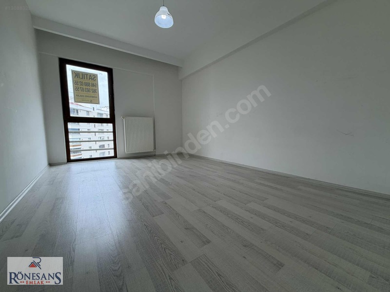 Rönesans Emlak'tan Güvenlikli Site İçinde Ulaşıma Yakın 1+1 — fotoğraf 29