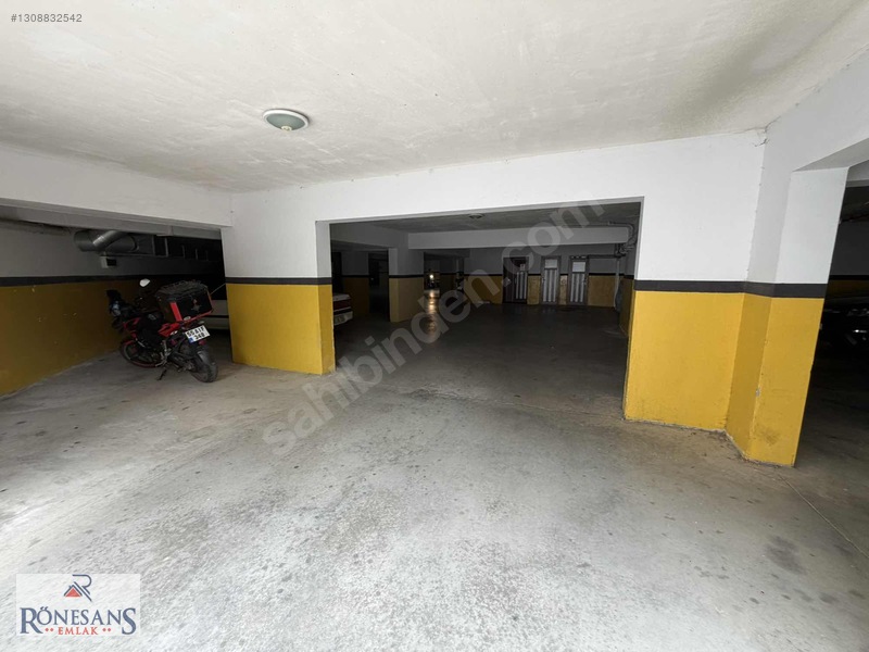Rönesans Emlak'tan Güvenlikli Site İçinde Ulaşıma Yakın 1+1 — fotoğraf 32