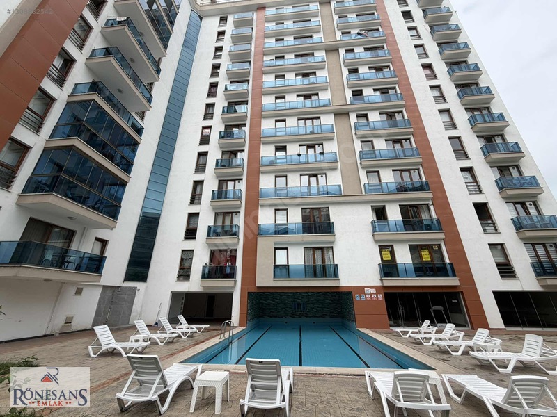 Rönesans Emlak'tan Güvenlikli Site İçinde Ulaşıma Yakın 1+1 — fotoğraf 33