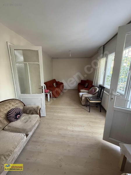 Bornova Kızılay Mahallesi 2+1 Doğalgazlı Eşyalı Kiralık Daire — fotoğraf 4