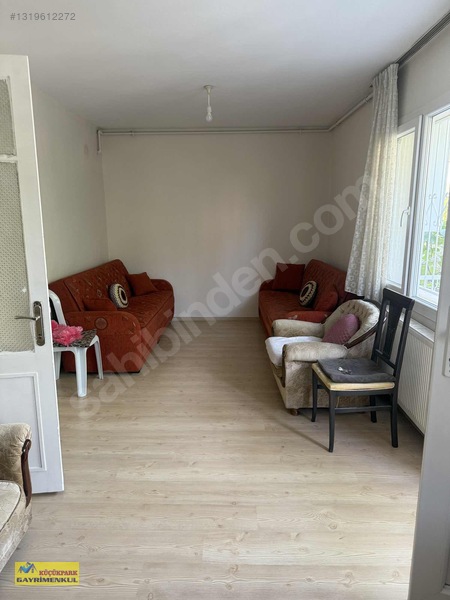 Bornova Kızılay Mahallesi 2+1 Doğalgazlı Eşyalı Kiralık Daire — fotoğraf 5