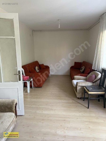 Bornova Kızılay Mahallesi 2+1 Doğalgazlı Eşyalı Kiralık Daire — fotoğraf 6