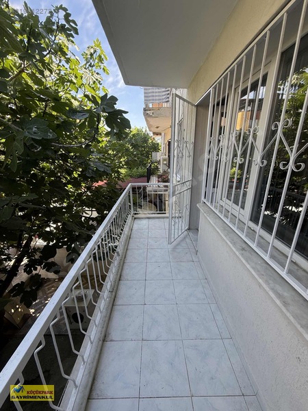 Bornova Kızılay Mahallesi 2+1 Doğalgazlı Eşyalı Kiralık Daire — fotoğraf 11