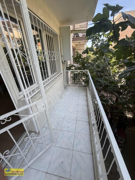 Bornova Kızılay Mahallesi 2+1 Doğalgazlı Eşyalı Kiralık Daire — fotoğraf 14