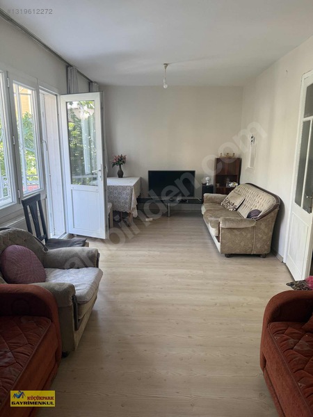 Bornova Kızılay Mahallesi 2+1 Doğalgazlı Eşyalı Kiralık Daire — fotoğraf 15
