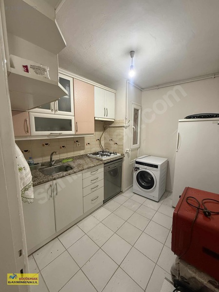 Bornova Kızılay Mahallesi 2+1 Doğalgazlı Eşyalı Kiralık Daire — fotoğraf 19