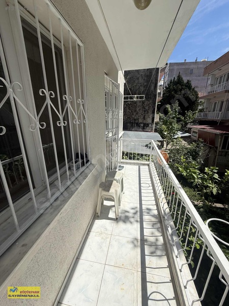 Bornova Kızılay Mahallesi 2+1 Doğalgazlı Eşyalı Kiralık Daire — fotoğraf 20